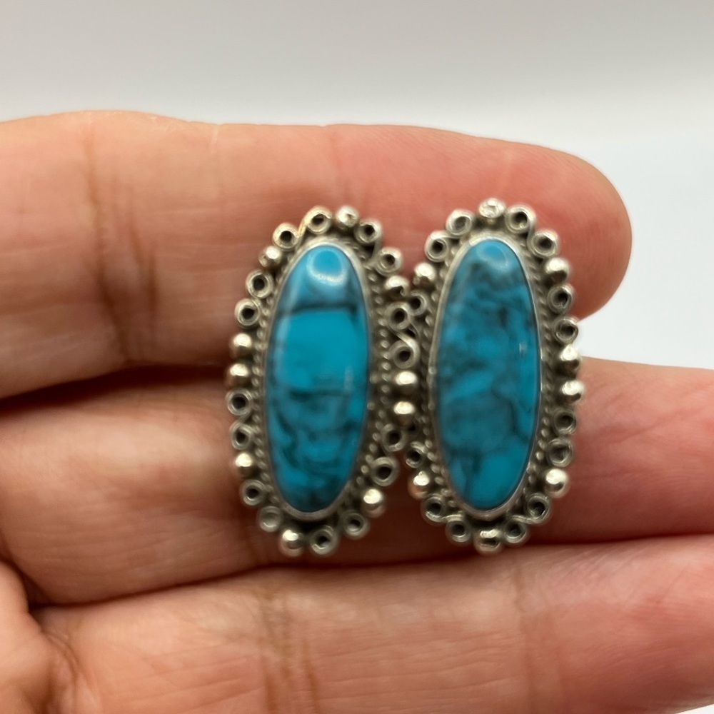 Sterling Silver Turquoise Oval Sterling  Silver Earrings Screw back  signed